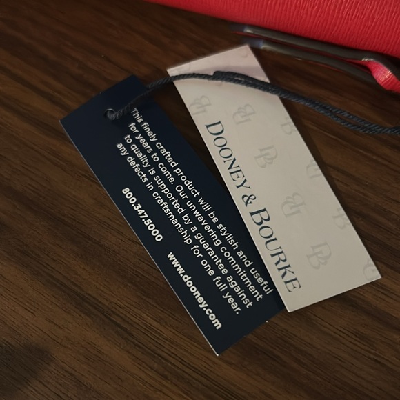 NWT Dooney & Burke wallet - Picture 7 of 8